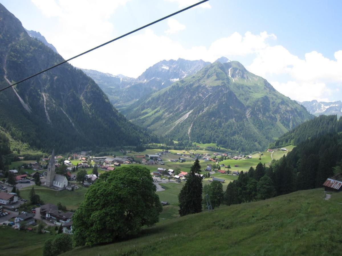 Walliser Stube Aparthotel Mittelberg Esterno foto